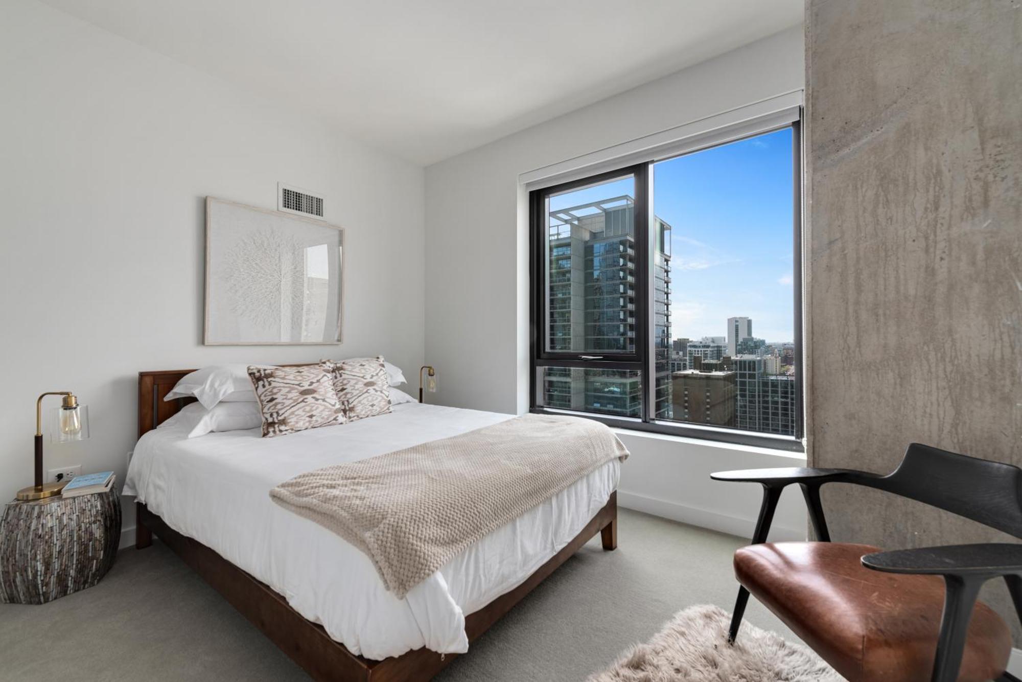 Aurelien Spacious Apartments In The Heart Of Gold Coast Чикаго Екстериор снимка