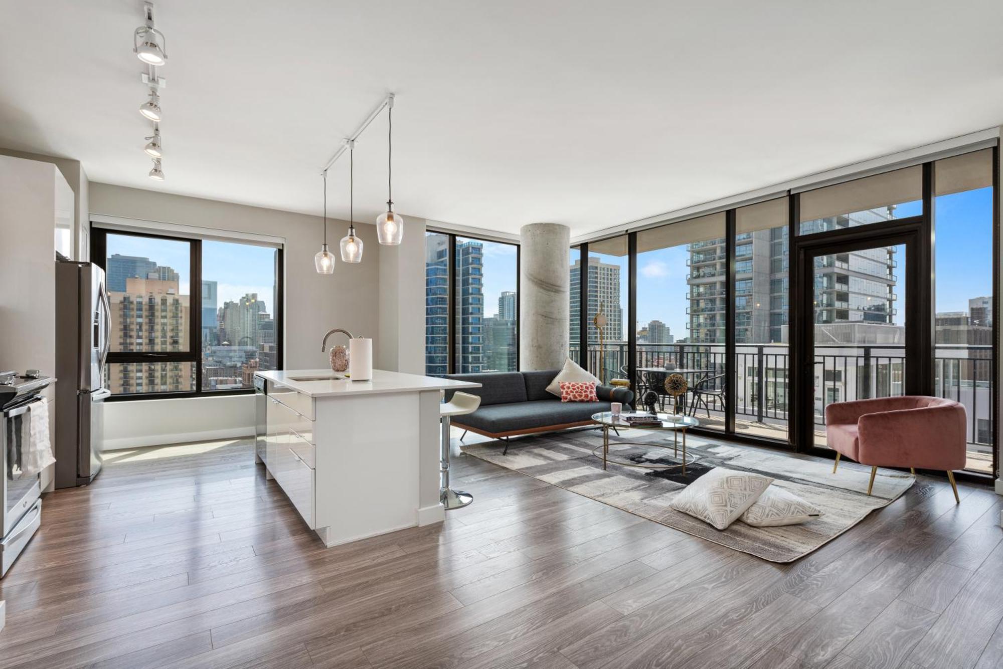 Aurelien Spacious Apartments In The Heart Of Gold Coast Чикаго Екстериор снимка