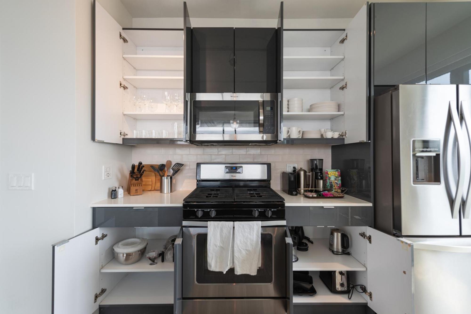 Aurelien Spacious Apartments In The Heart Of Gold Coast Чикаго Екстериор снимка