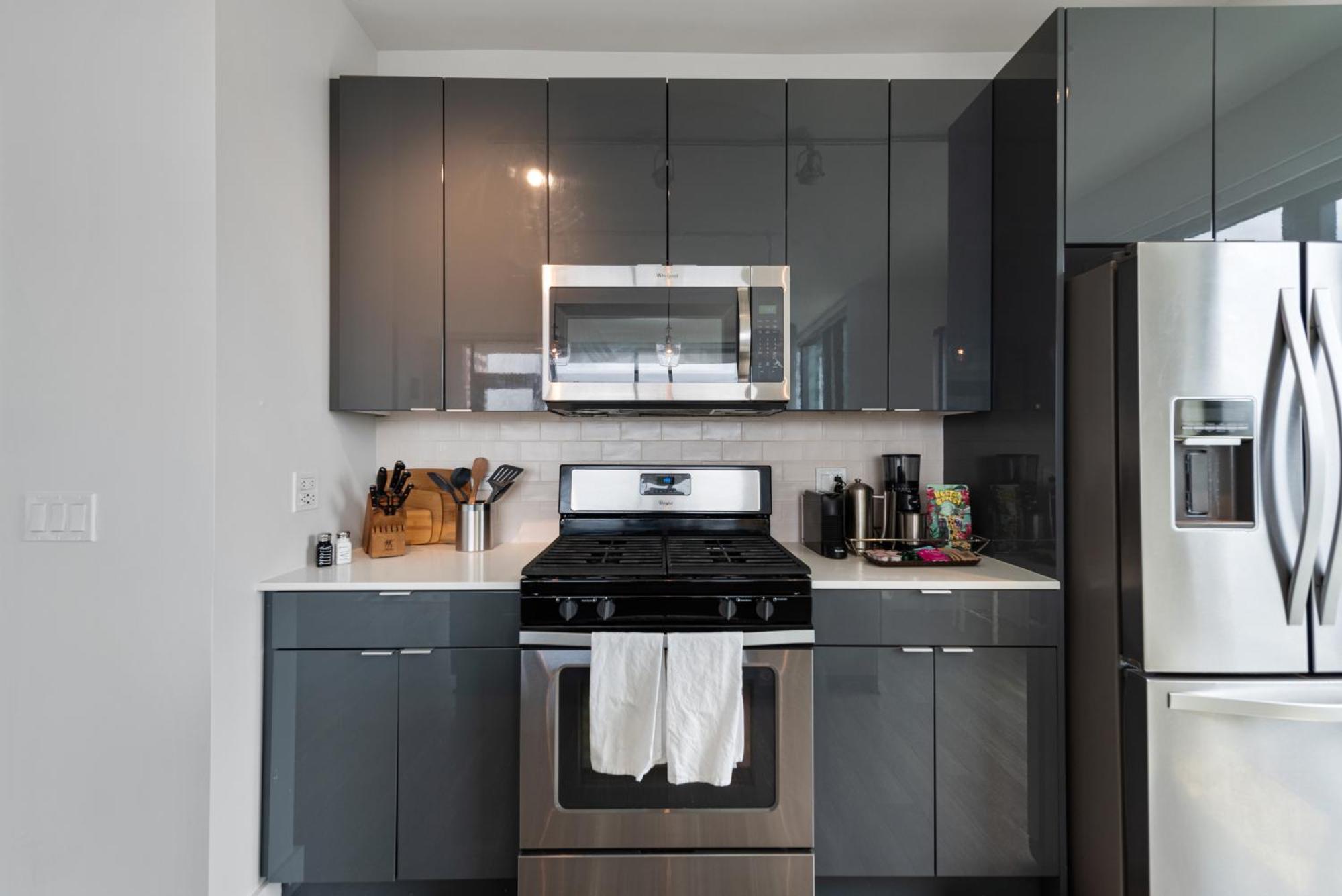 Aurelien Spacious Apartments In The Heart Of Gold Coast Чикаго Екстериор снимка