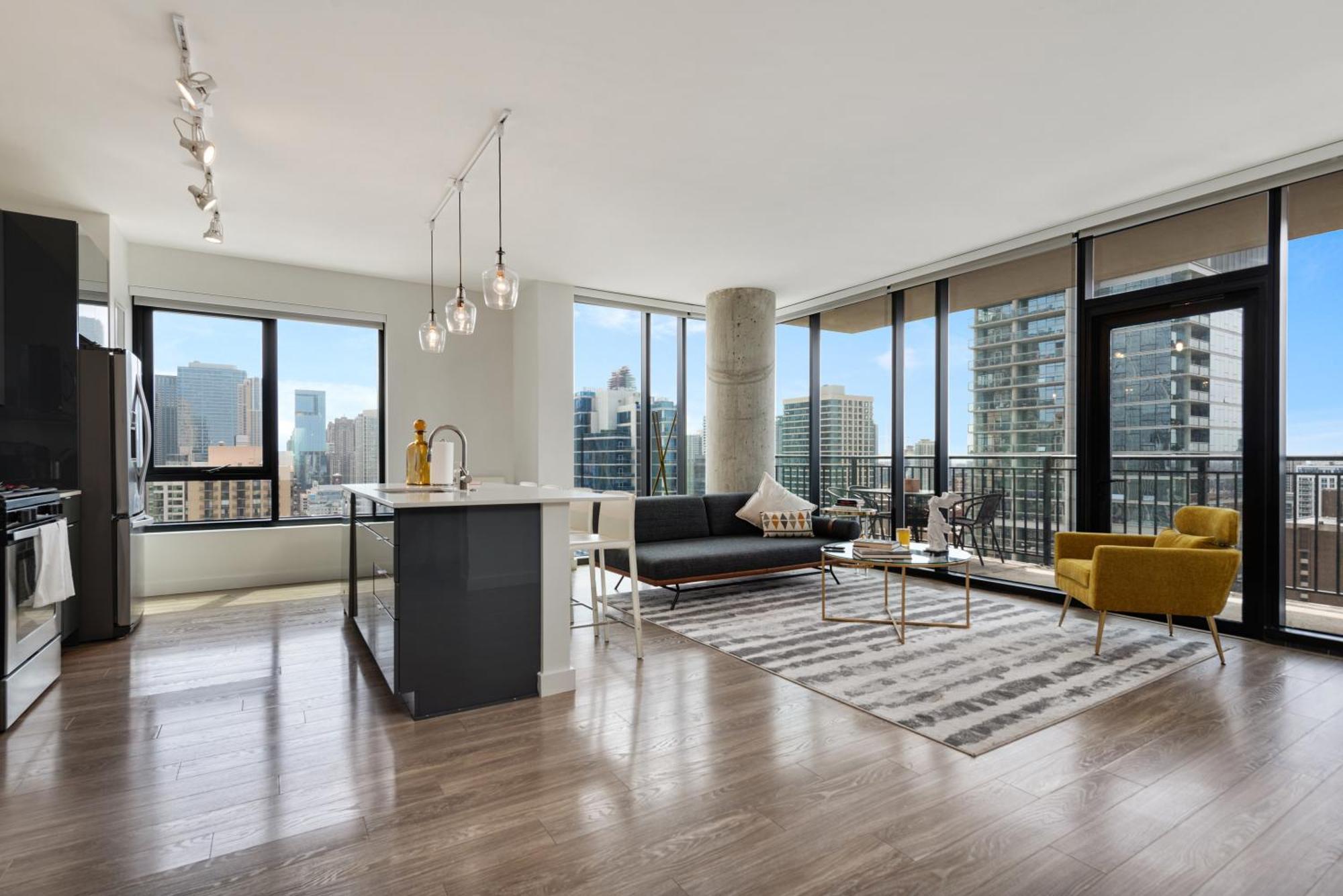 Aurelien Spacious Apartments In The Heart Of Gold Coast Чикаго Екстериор снимка